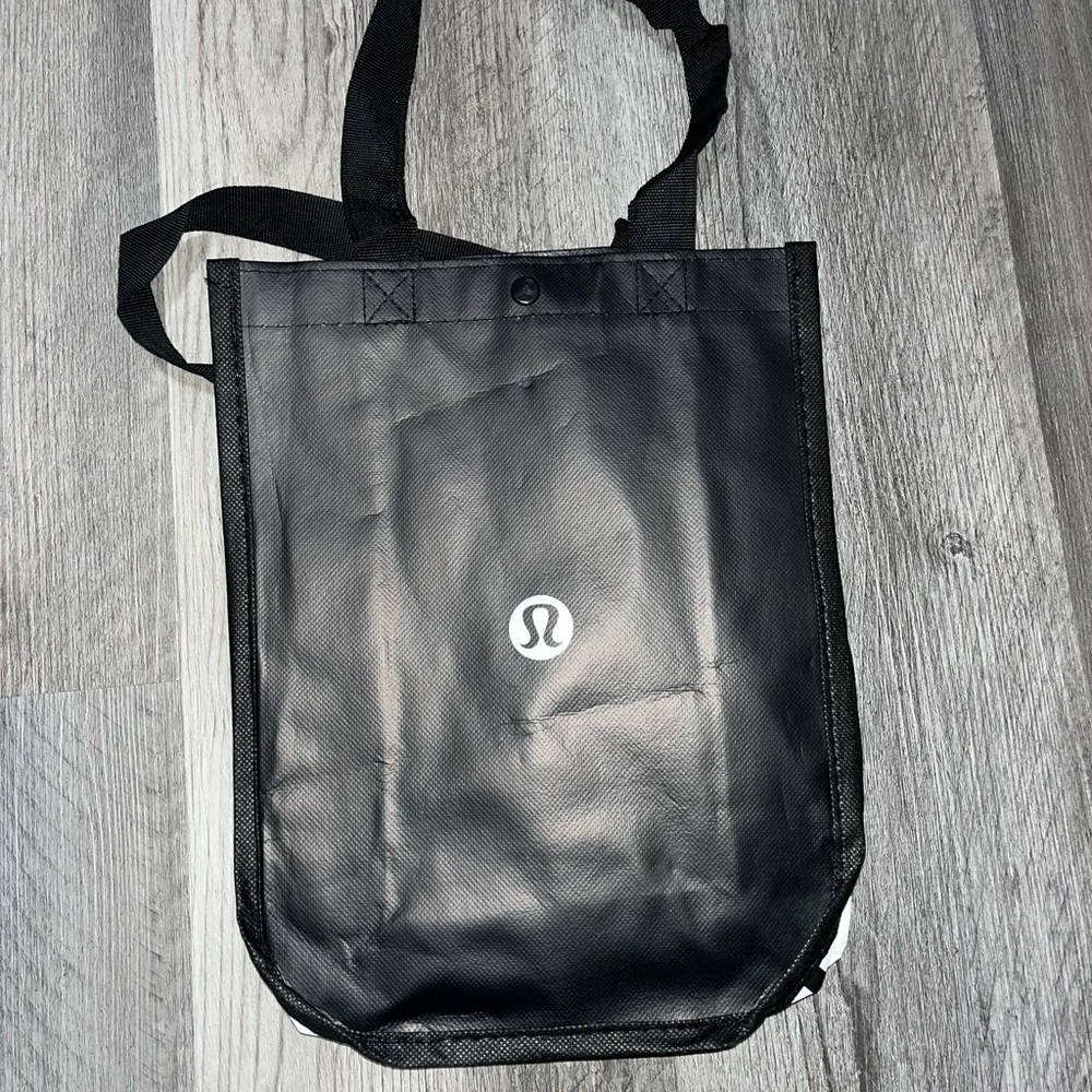 LULULEMON TOTE BAG